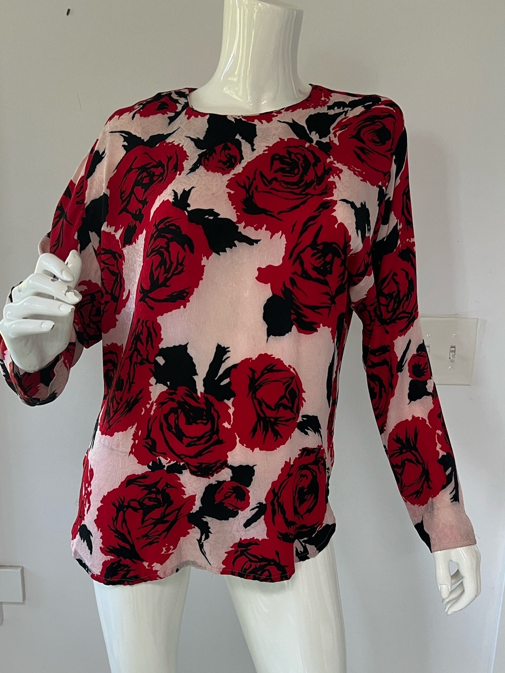 90s Vintage 100%Silk Floral Kung Blouse  cottage care Feminine Made in Korea